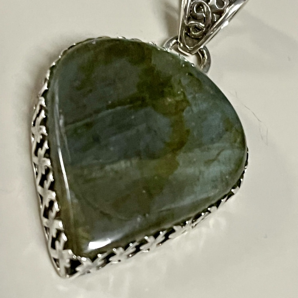 Elegant Silver and Green Pendant